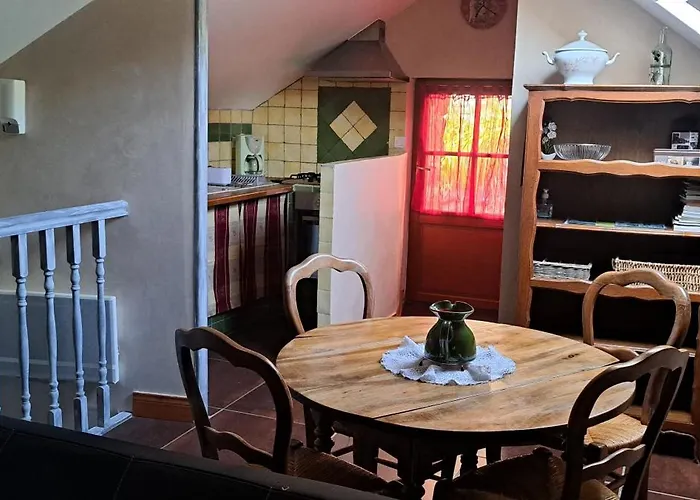 Les Pruniers * Fraissinet-de-Fourques